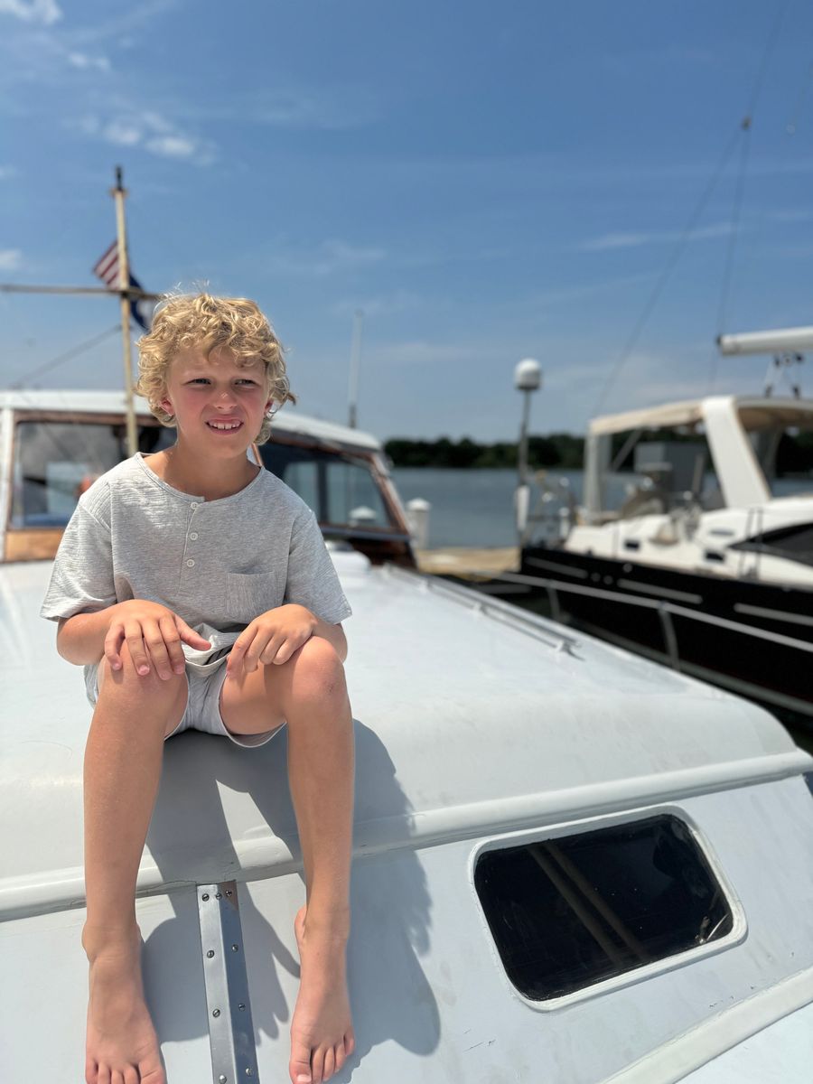 Me & Henry Dodger Henley – Grey