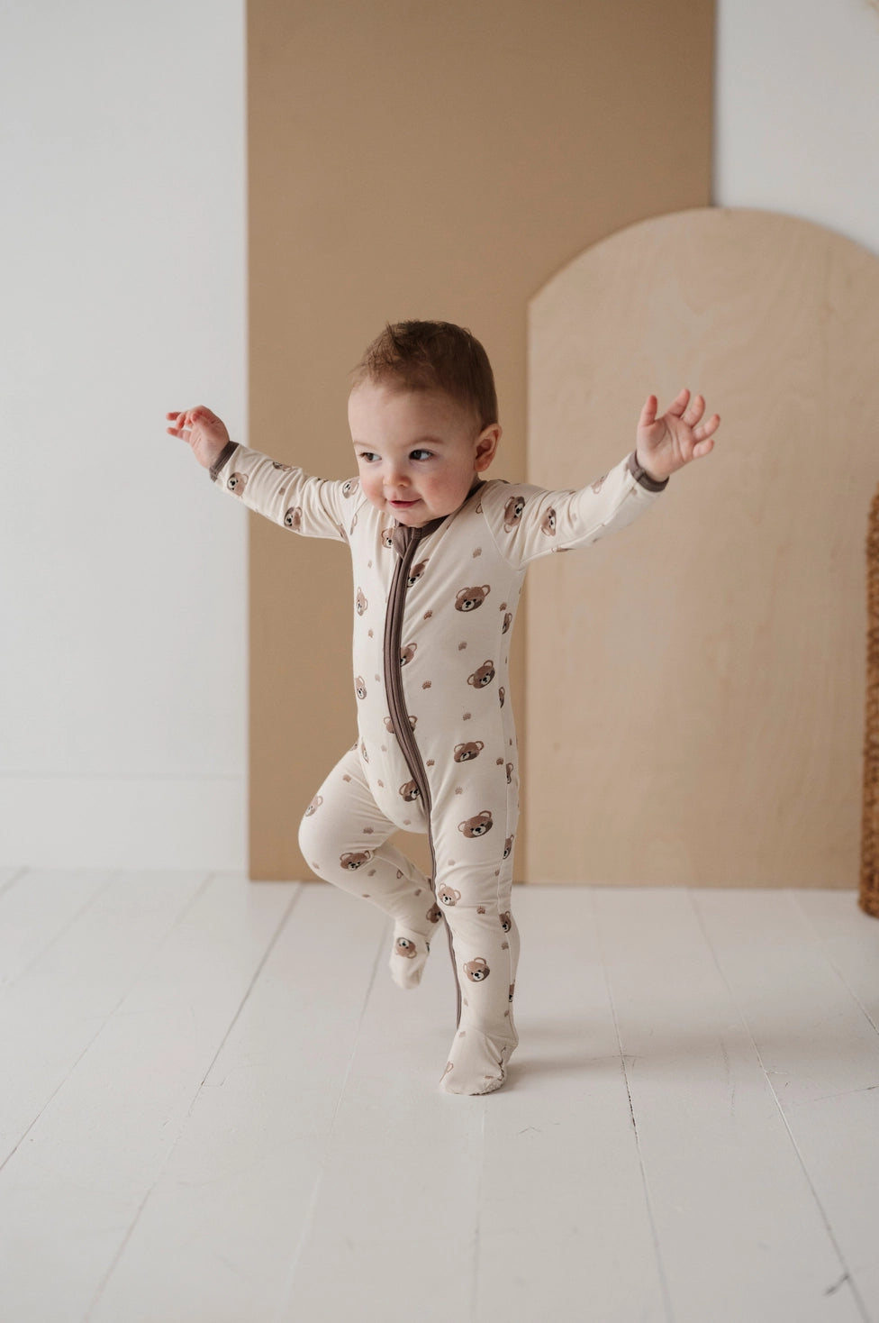Babysprouts Clothing Company Footie Romper – Baby Bear
