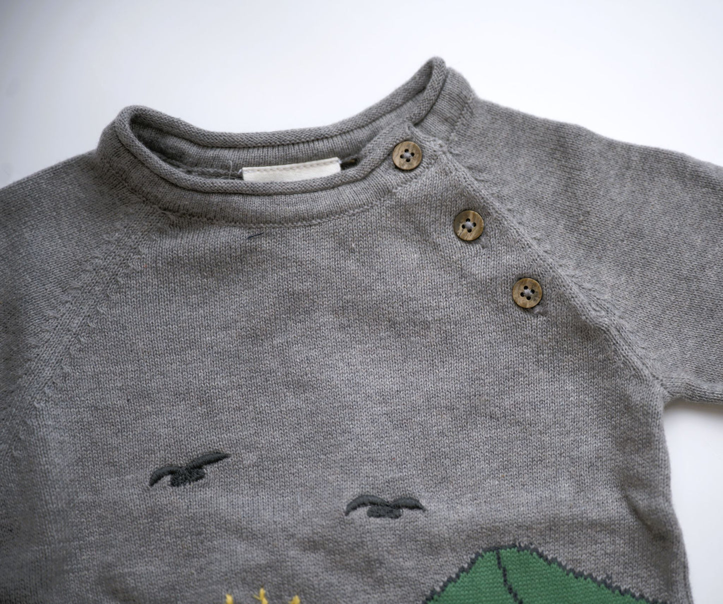 Viverano Organics Dinosaur Jacquard Knit Raglan Baby Sweater (Organic Cotton) – Heather Grey