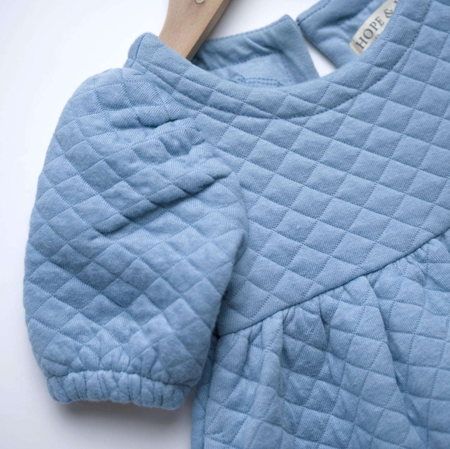 Hope and Henry Quilted Puff Sleeve Dress – Dusty Blue Quilted