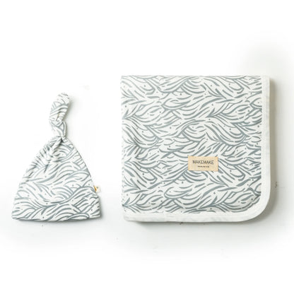 Makemake Organics Organic Swaddle Blanket & Hat Set – Waves 40"X40"