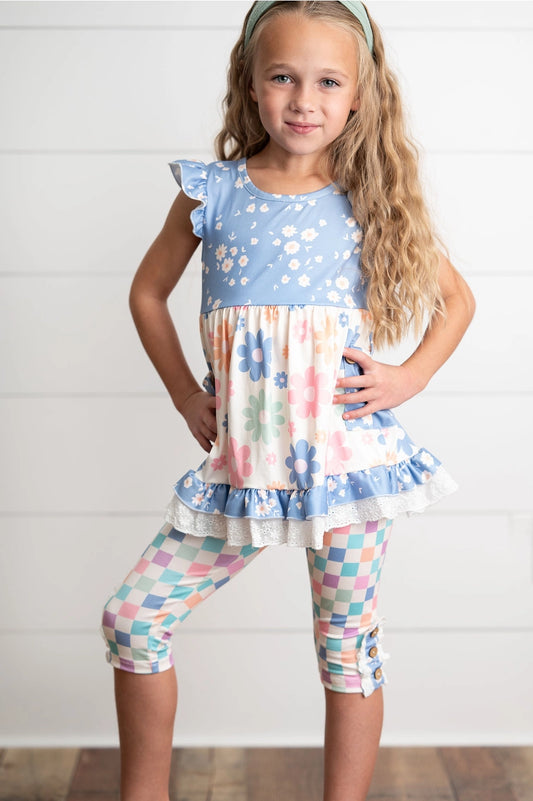 Oopsie Daisy Girl's Periwinkle Retro Flower & Checkered Capri Summer Set
