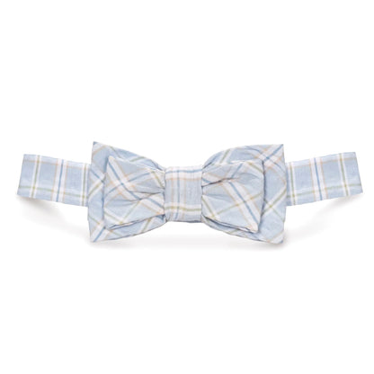 Adjustable boys seersucker bow tie made of 100% organic cotton by Hope and Henry.