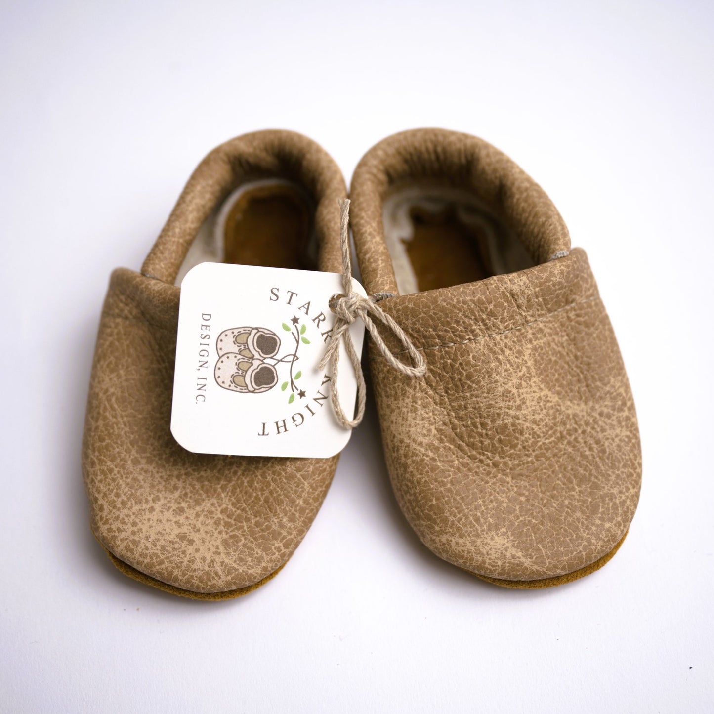 Starry Knight Design Loafers – Latte (tan)