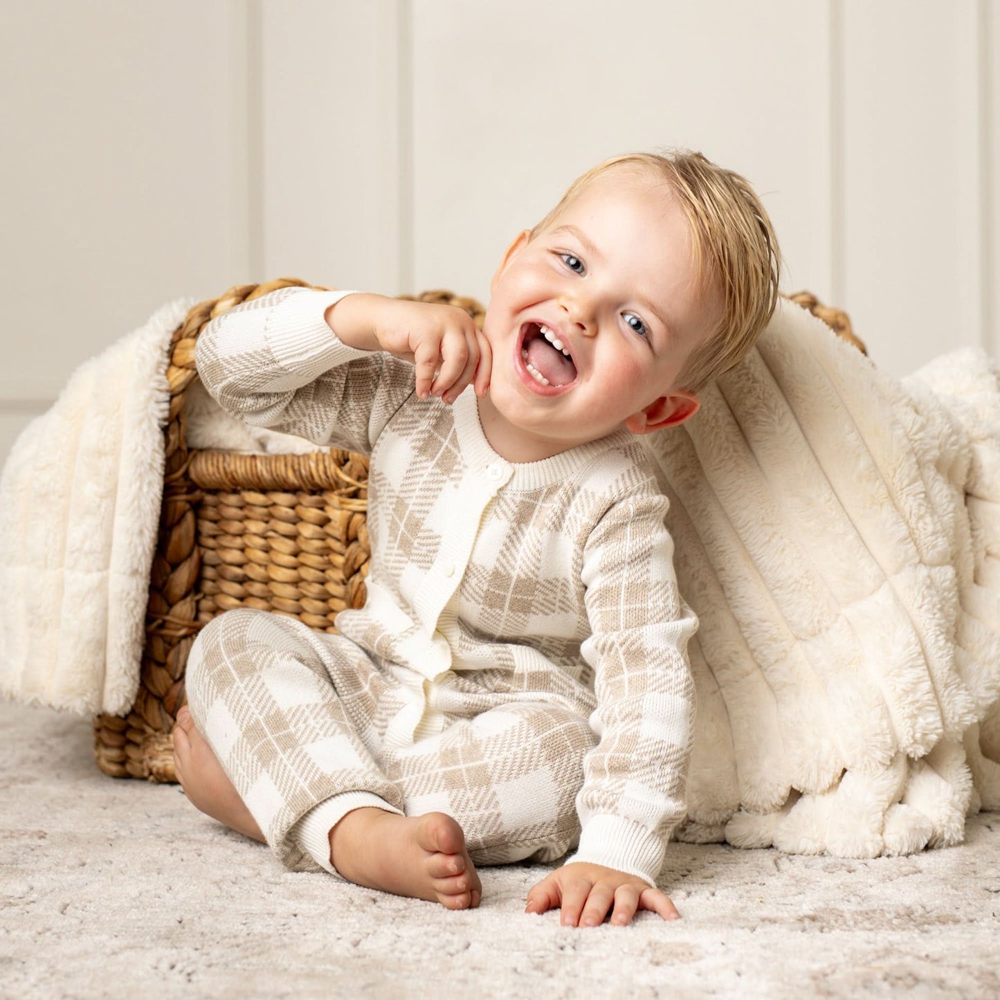 Hope and Henry Organic Intarsia Sweater Romper – Light Taupe Heather Plaid