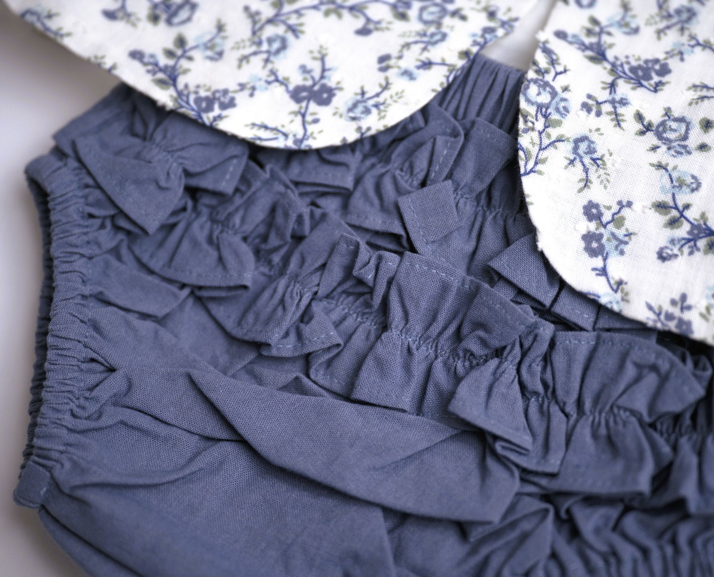 Viverano Organics Celia Floral Baby Blouse w/Bow & Bloomer (Organic) – Navy Ditsy Floral
