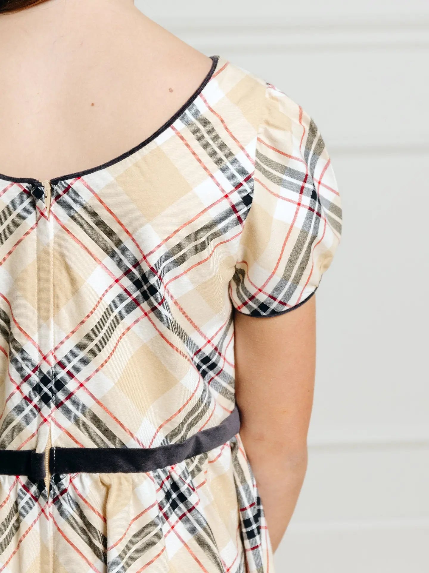 Hope and Henry Puff Sleeve Party Dress (Organic Cotton) – Classic Tan Plaid