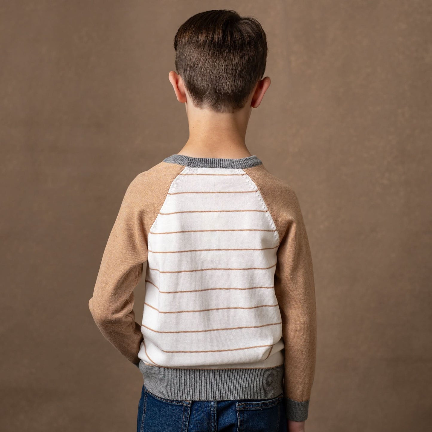 Hope and Henry Organic Raglan Sweater – Camel Heather Colorblock