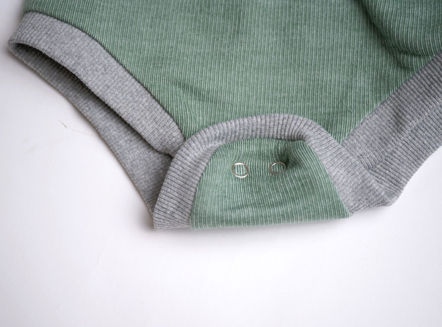 Me & Henry Ripley Jersey Onesie – Green