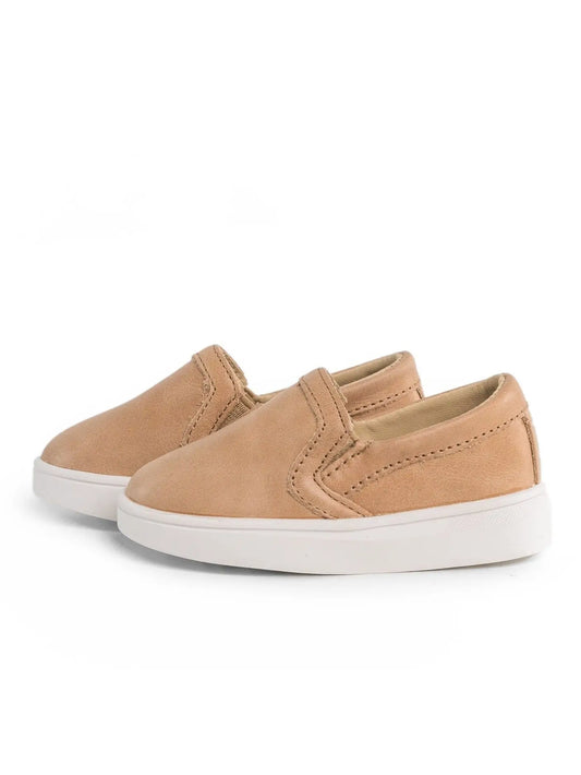 piper finn tan leather slip on sneaker loafer boat shoe